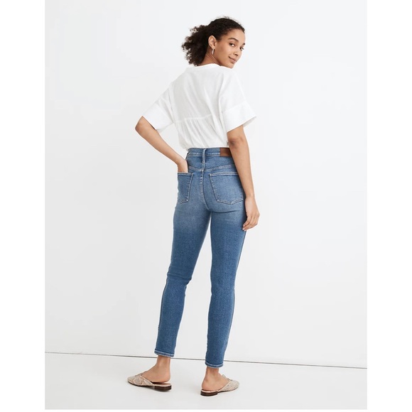 Madewell 10" High-Rise Skinny Crop Jeans - Picture 2 of 10